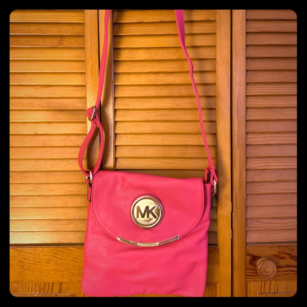 Michael Kors like, new, cross body in bright pink